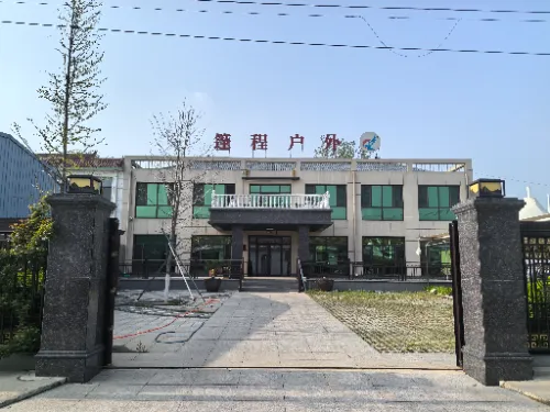 Tangshan Pengcheng Banaanka: Ka faa'iidaysiga Ganacsiga Shisheeye si loo abuuro Horizon Cusub; Xoojinta Balaadhinta Caalamiga ah iyada oo loo marayo Waxsoosaarka Caqliga leh